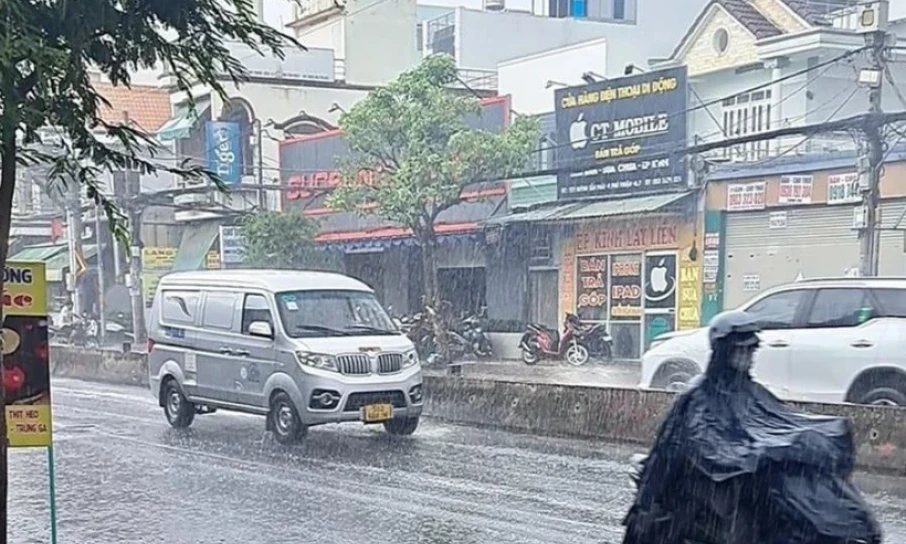Bắc Bộ có mưa vài nơi, các tỉnh vùng núi phía Đông Bắc Bộ trời chuyển mát