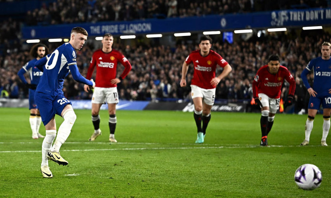 Chelsea thắng ngược Man Utd ở phút 100 và 101