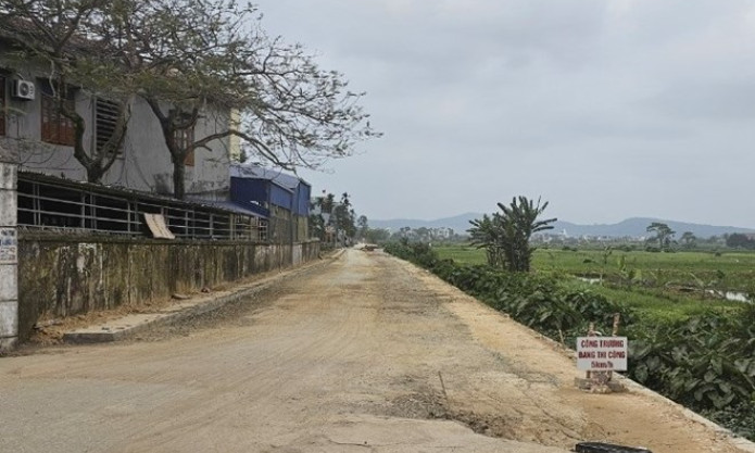 Bé trai 10 tuổi tử vong sau va chạm với xe tải đi lùi ở Hải Phòng