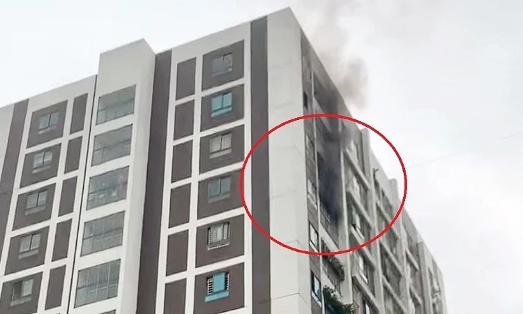Kịp thời dập tắt đám cháy ở chung cư 15 tầng ở thành phố Vinh