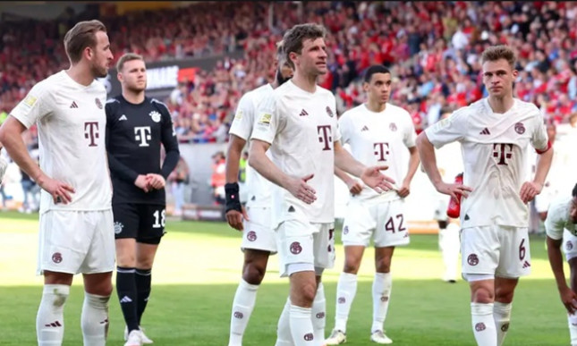 Thua sốc, Bayern run sợ trước Arsenal