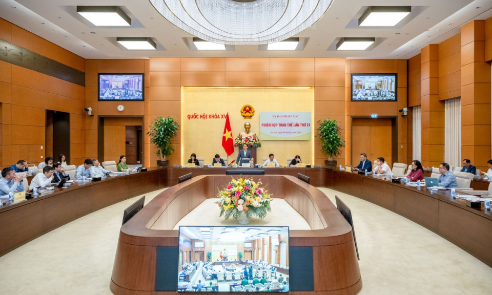 Tránh dồn nhiều dự án vào Chương trình xây dựng luật, pháp lệnh năm 2024