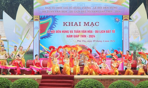 Hung Kings Temple Festival opens in Phu Tho