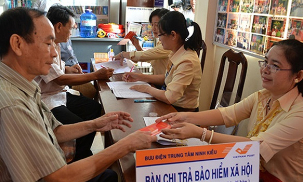 Nghỉ hưu trước tuổi theo tinh giản biên chế cần điều kiện gì?