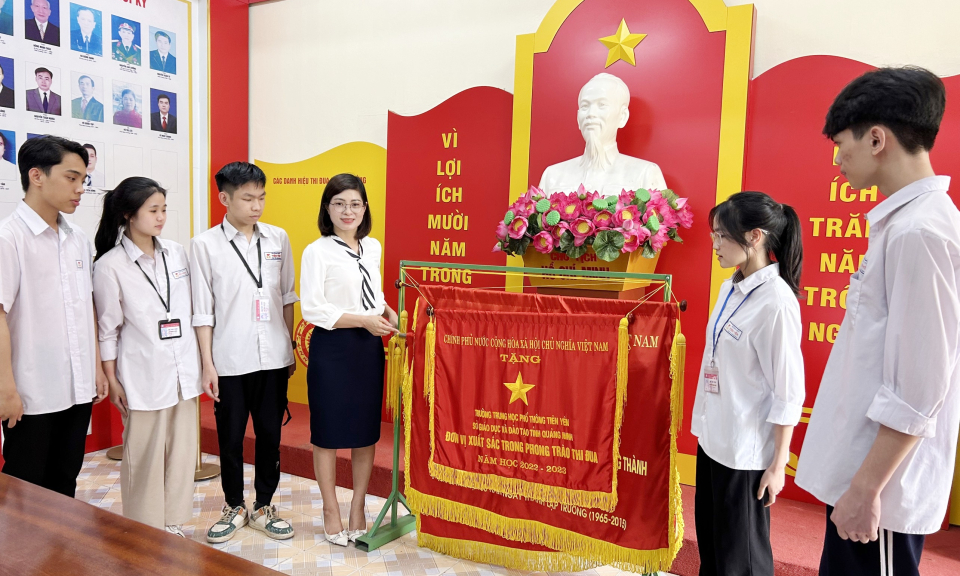 Trường THPT Tiên Yên: Chú trọng việc nêu gương trong cán bộ, đảng viên
