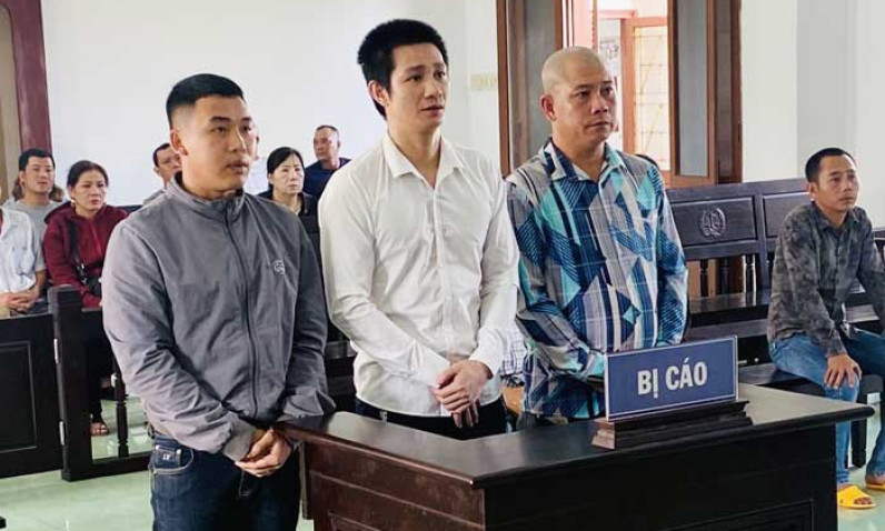 Gã côn đồ 3 tiền án bắn con nợ lĩnh 8 năm tù