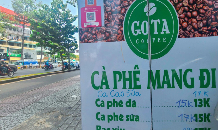 Giá cà phê tăng kỷ lục từ vườn ra vỉa hè