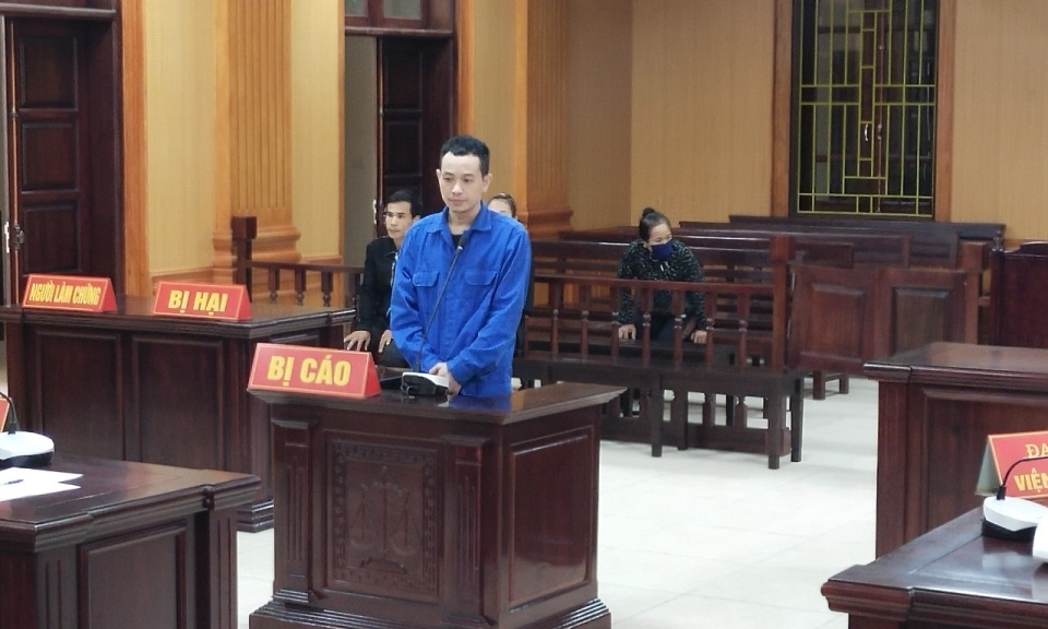 Lĩnh 8 năm tù vì phạm tội Cố ý gây thương tích