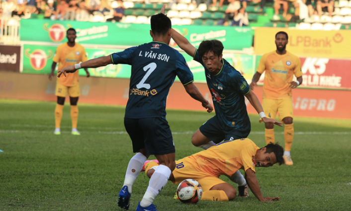 Vì sao V-League 2024 lùi ngày khởi tranh?