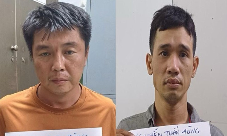 Bắt 4 đối tượng cướp giật điện thoại của du khách nước ngoài ở TPHCM