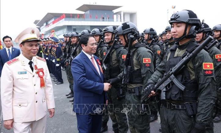 Thủ tướng Phạm Minh Chính: Xây dựng lực lượng Cảnh sát cơ động 'pháp luật sắc, nghiệp vụ tinh, công nghệ giỏi, ngoại ngữ tốt, hình ảnh đẹp'
