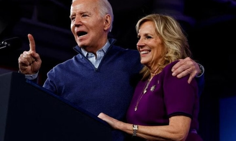 Vợ chồng ông Biden thu nhập gần 620.000 USD năm 2023