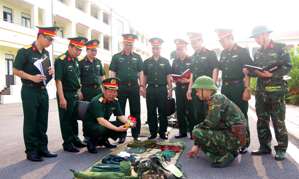 Bộ Tư lệnh Quân khu 3 kiểm tra toàn diện các đơn vị tuyến biên giới tỉnh Quảng Ninh