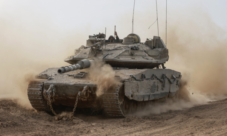 Israel không kích khắp Dải Gaza, đưa xe tăng trở lại phía bắc