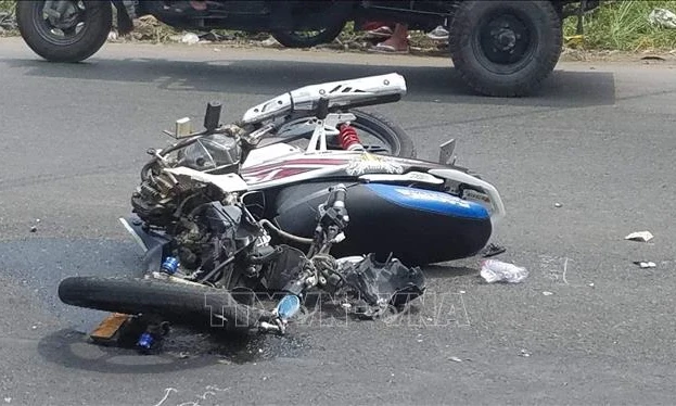 Nam Định: Xe máy va chạm với xe tải, một học sinh tử vong tại chỗ