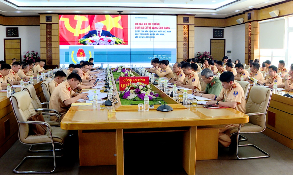 Xây dựng lực lượng CSGT Quảng Ninh vì nhân dân phục vụ