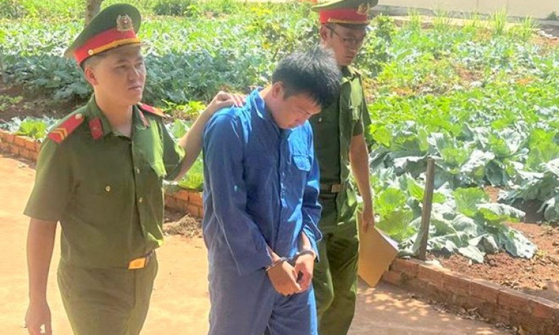 Bắt kẻ nhiều lần trộm cắp xe máy của người dân dựng trên vỉa hè