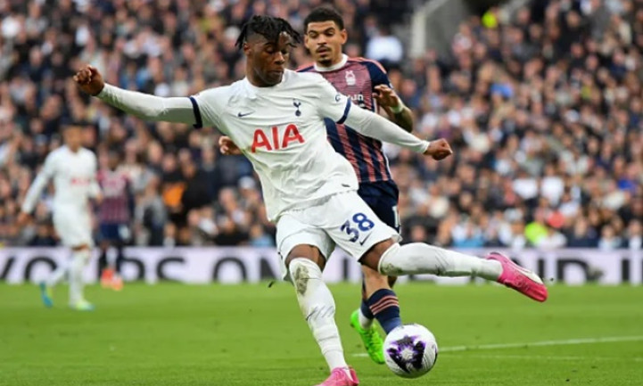 Hung tin đổ đầu Tottenham