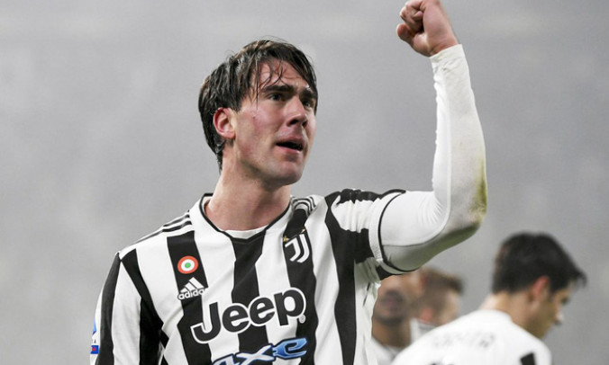 Juve ra giá bán Vlahovic cho Arsenal