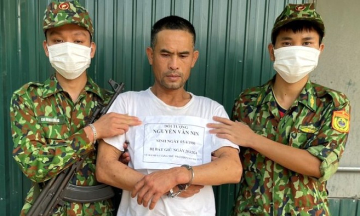 Bắt người đàn ông nhận ma túy từ nước ngoài về Việt Nam sử dụng