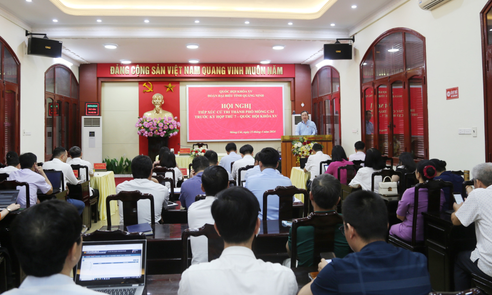 Phó Bí thư Tỉnh ủy, Trưởng Đoàn ĐBQH tỉnh Đặng Xuân Phương tiếp xúc cử tri TP Móng Cái