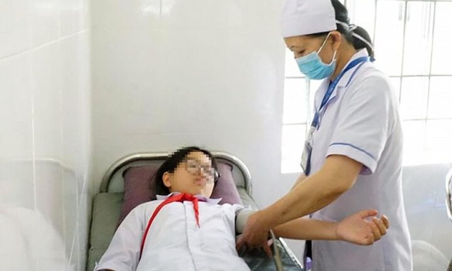 74 người ở Khánh Hòa ngộ độc vì rong biển cơm cuộn nhiễm khuẩn