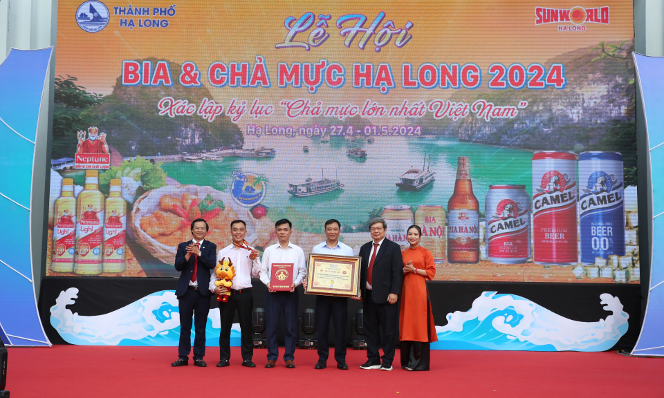 Xác lập kỷ lục "Chả mực lớn nhất Việt Nam"