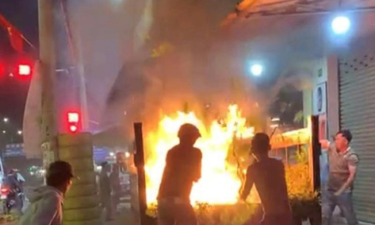 Châm lửa đốt xe sau khi bị lập biên bản vi phạm nồng độ cồn ở Đồng Nai