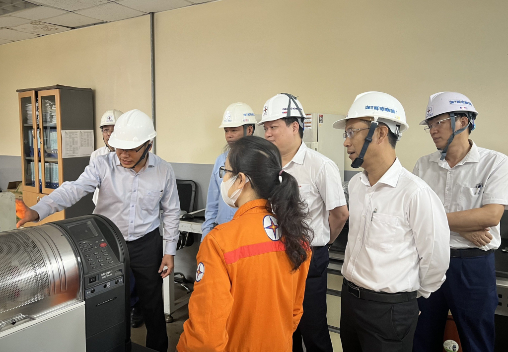 Lãnh đạo EVNGENCO3 kiểm tra công tác sản xuất điện của nhà máy