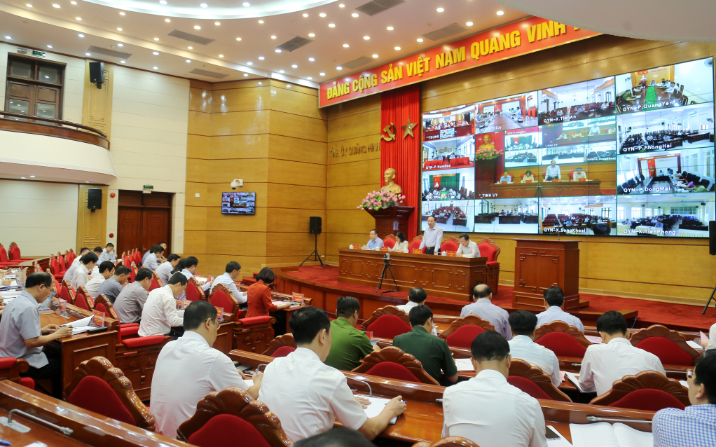 Ban Thường vụ Tỉnh ủy làm việc với Ban Thường vụ Thị ủy Quảng Yên.