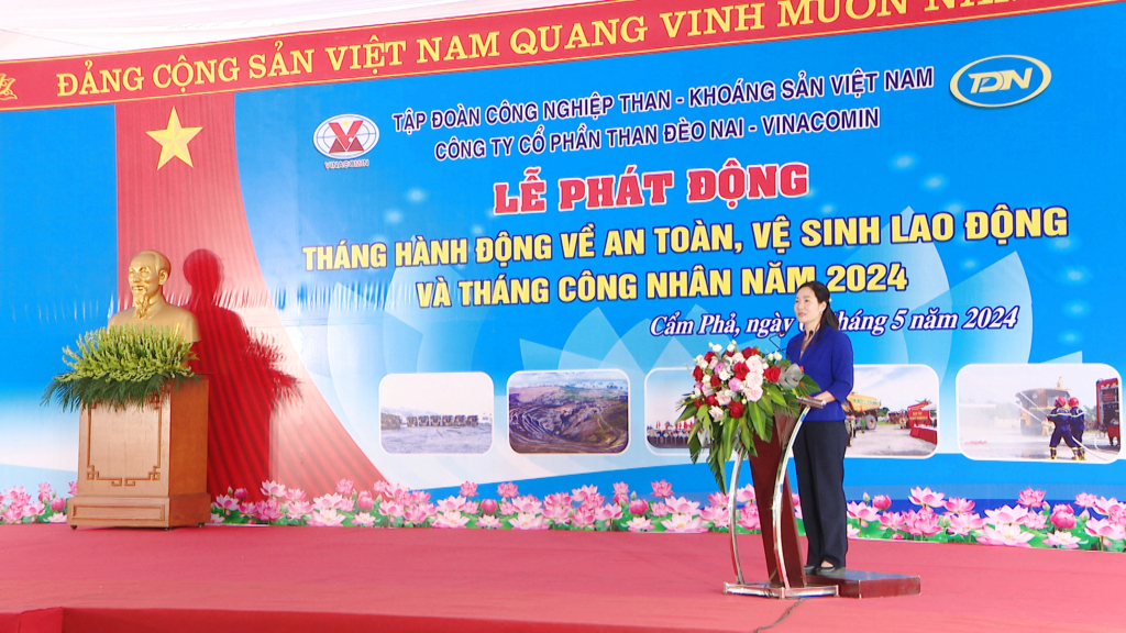 Đồng chí Nguyễn Thị Hạnh, Phó Chủ tịch UBND tỉnh, Trưởng Ban chỉ đạo Tháng hành động về ATVSLĐ tỉnh Quảng Ninh phát biểu tại Lễ phát động