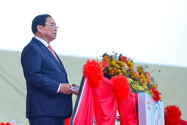 Prime Minister calls for building increasingly strong and prosperous Viet Nam- Ảnh 1.