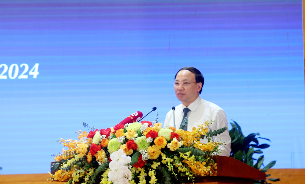 Đồng chí Nguyễn Xuân Ký, Ủy viên Trung ương Đảng, Bí thư Tỉnh ủy, Chủ tịch HĐND tỉnh Quảng Ninh, phát biểu chào mừng hội thảo