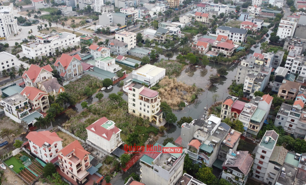  Nước biển dâng đã gây ngập lụt một số tuyến đường khu 5, khu 6, phường Yết Kiêu và khu 7, phường Cao Xanh, TP Hạ Long  