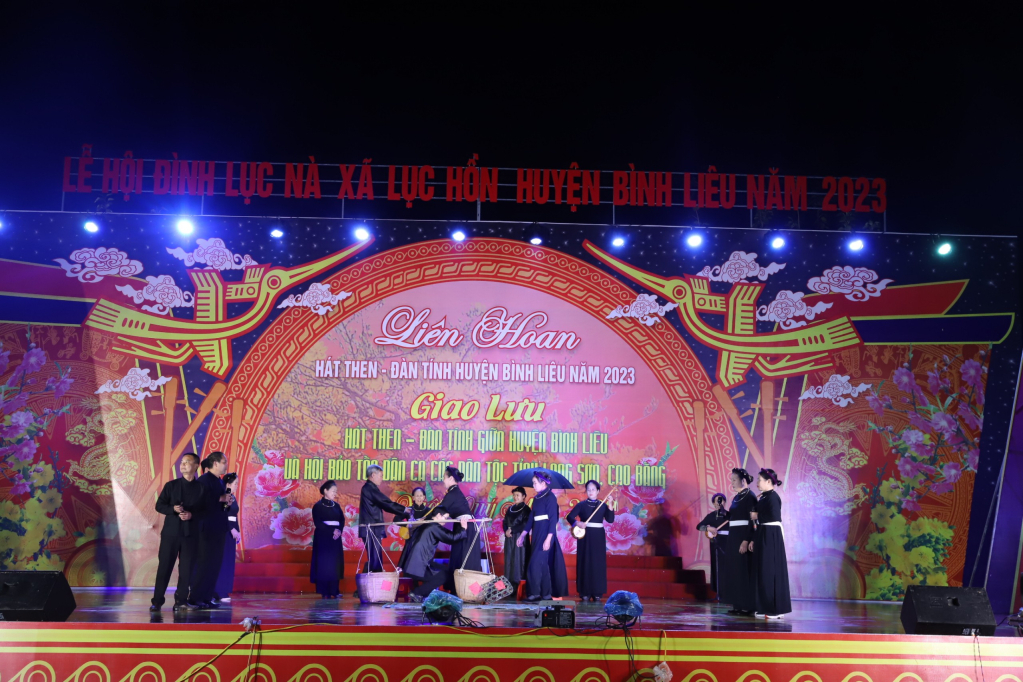 huyện Bình Liêu tổ chức giao lưu hát Then - đàn Tính giữa huyện Bình Liêu (tỉnh Quảng Ninh) - TP Lạng Sơn (tỉnh Lạng Sơn) và huyện Hòa An (tỉnh Cao Bằng). Đây là sự kiện nằm trong chuỗi các hoạt động tại Lễ hội đình Lục Nà năm 2023.