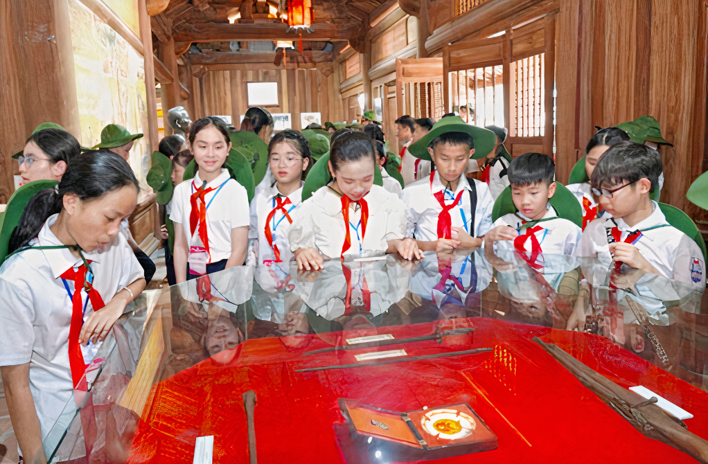 ội đồng Đội tỉnh tổ chức hành trình về nguồn cho các đội viên tiêu biểu tại Trung tâm Chiến khu Đông Triều – chùa Bắc Mã.