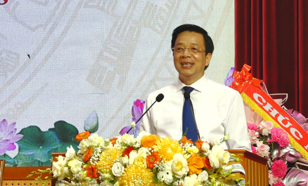 Đồng chí Nguyễn Văn Hồi, Ủy viên Ban Thường vụ Tỉnh ủy, Trưởng Ban Dân vận Tỉnh ủy, Chủ tịch UB MTTQ tỉnh phát biểu chỉ đạo tại Đại hội.