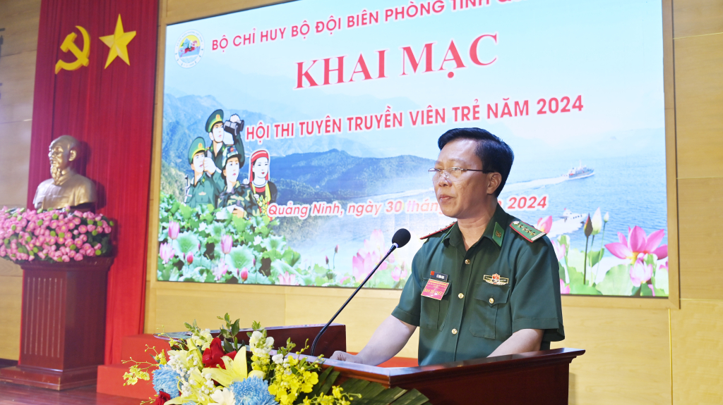 Đại tá Lê Xuân Men, Chính ủy BĐBP tỉnh phát biểu chỉ đạo tại buổi khai mạc hội thi.