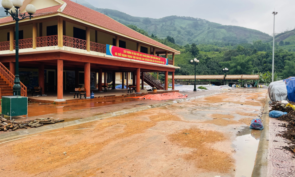 Khắc phục tình trạng mưa ngập tại thôn Khe Lục