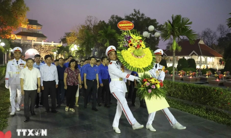 Lễ thắp nến tri ân các anh hùng liệt sỹ kỷ niệm 70 năm Chiến thắng Điện Biên Phủ