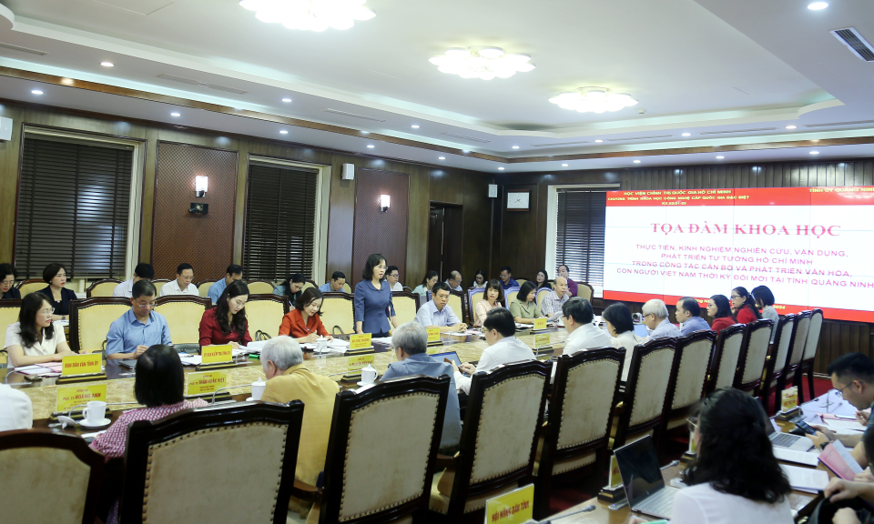Tọa đàm khoa học về công tác cán bộ và phát triển văn hóa con người Việt Nam thời kỳ đổi mới tại tỉnh Quảng Ninh