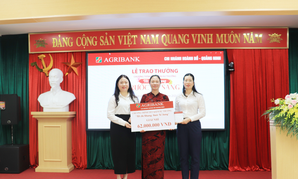 Quảng Ninh: Một khách hàng trúng thưởng xe SH Mode