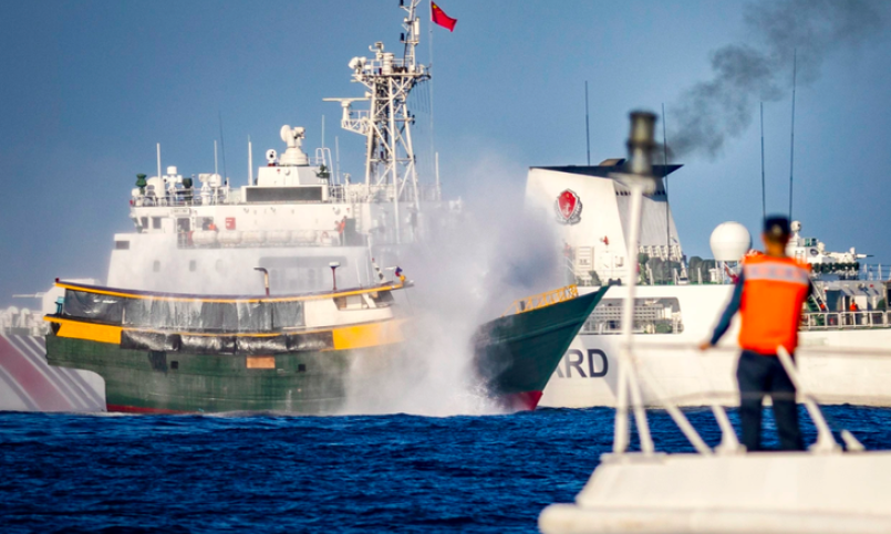 Cố vấn an ninh Philippines đòi trục xuất phái đoàn ngoại giao Trung Quốc