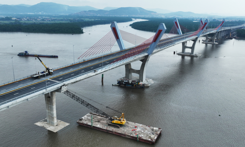 越南广宁省加快站林桥引道项目施工进度