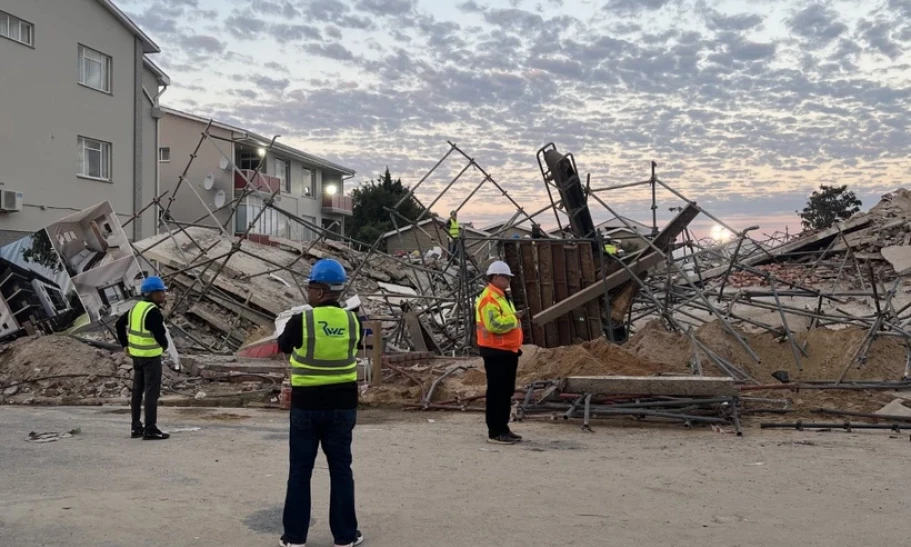 Tìm thấy thêm năm thi thể nạn nhân trong vụ sập tòa nhà ở Nam Phi