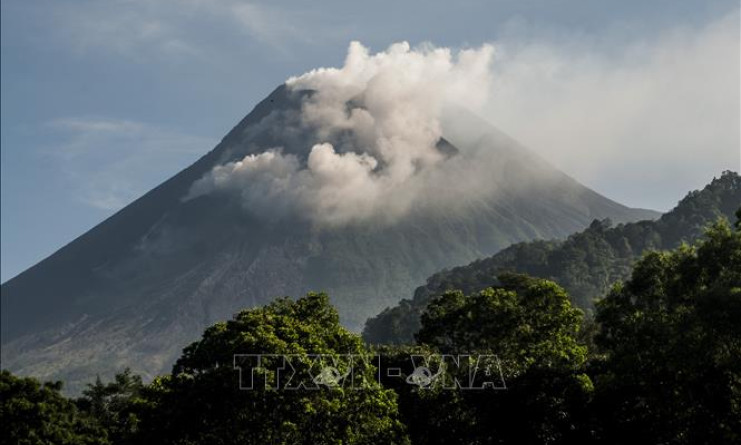 Indonesia: Lũ quét và núi lửa phun dung nham lạnh, 12 người thiệt mạng
