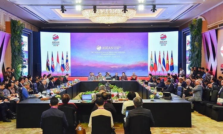 Vietnam contributes to strengthening role of ASEAN