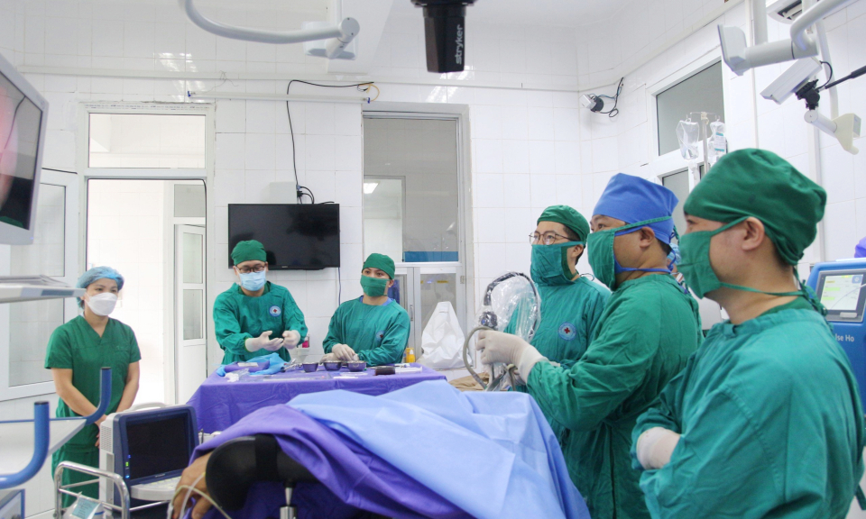 Trung tâm Y tế huyện Vân Đồn: Chăm sóc tốt sức khỏe nhân dân