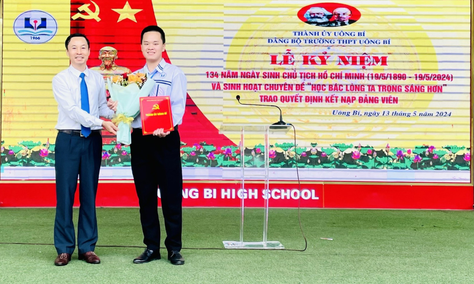 TP Uông Bí: Học sinh phổ thông đầu tiên được kết nạp Đảng