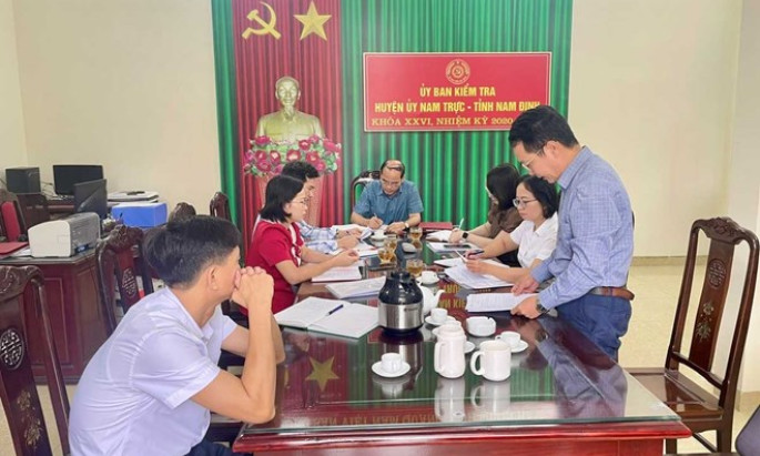 Kỷ luật Phó Hiệu trưởng trường THPT ở Nam Định vi phạm nồng độ cồn